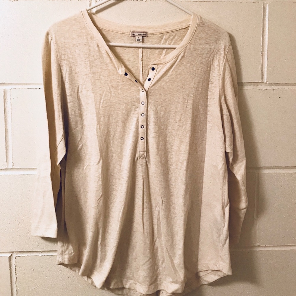 Gap tee